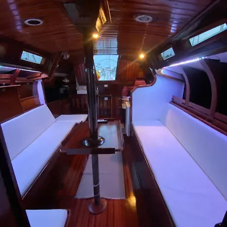 Private Sailing Boat Heart Of City * Vila Nova de Gaia