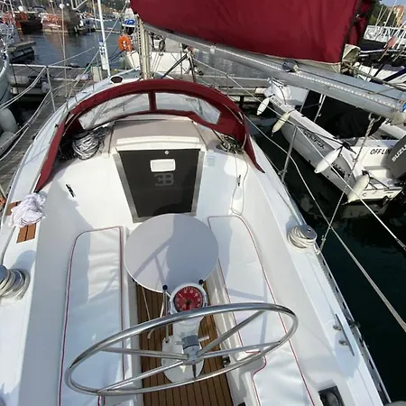 Private Sailing Boat Heart Of City 빌라노바데가이아
